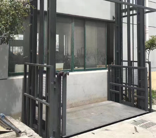 海南导轨式施工升降机助力民生工程提速增效